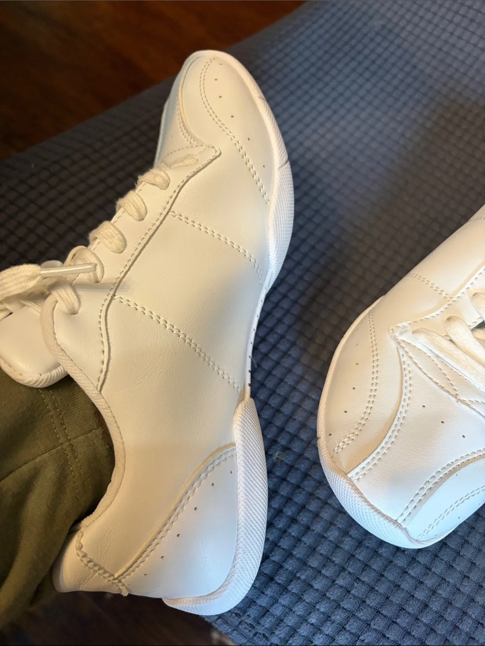 N/A classic white
